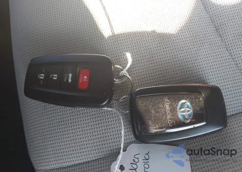 2021 Toyota Corolla Hybrid Le z USA, uszkodzony, nr VIN JTDEAMDE0MJ032382